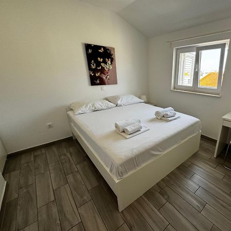 נובליה Apartments Frado מראה חיצוני תמונה