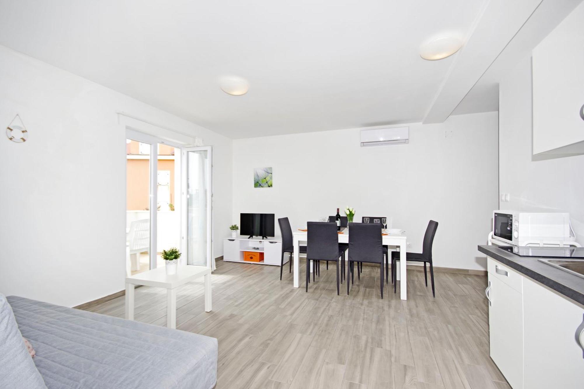 נובליה Apartments Frado מראה חיצוני תמונה