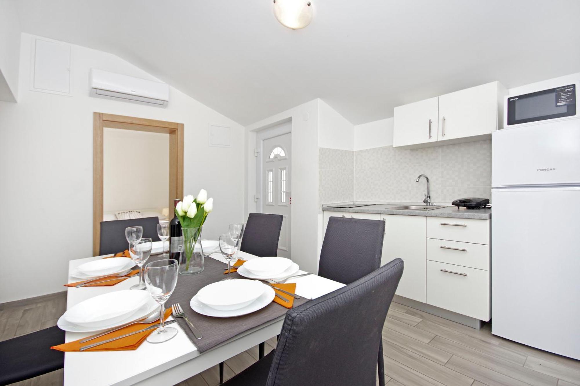 נובליה Apartments Frado מראה חיצוני תמונה