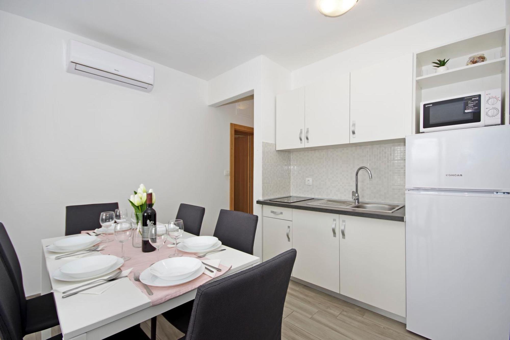 נובליה Apartments Frado מראה חיצוני תמונה