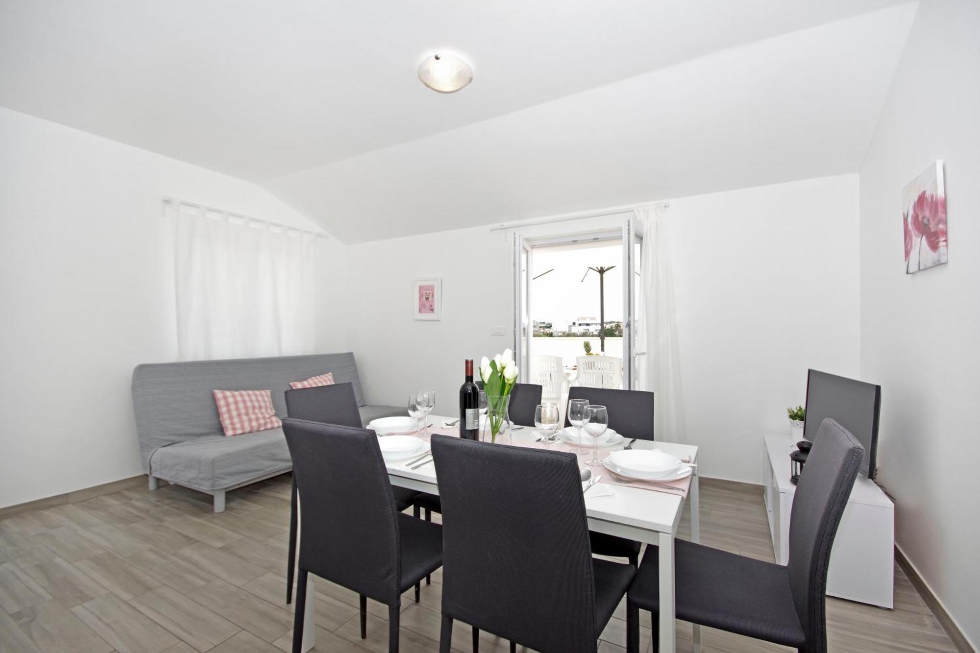נובליה Apartments Frado מראה חיצוני תמונה